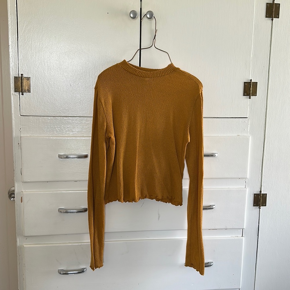 Crop long sleeve!